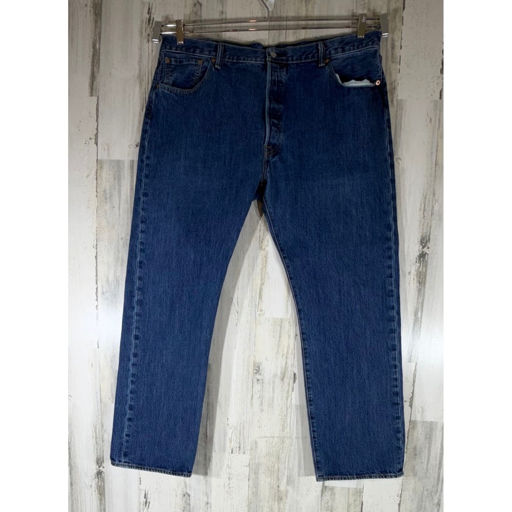 Levis 501 Jeans 42x32 (fits 41x31) Medium Wash Straight Leg Button Fly Classic
